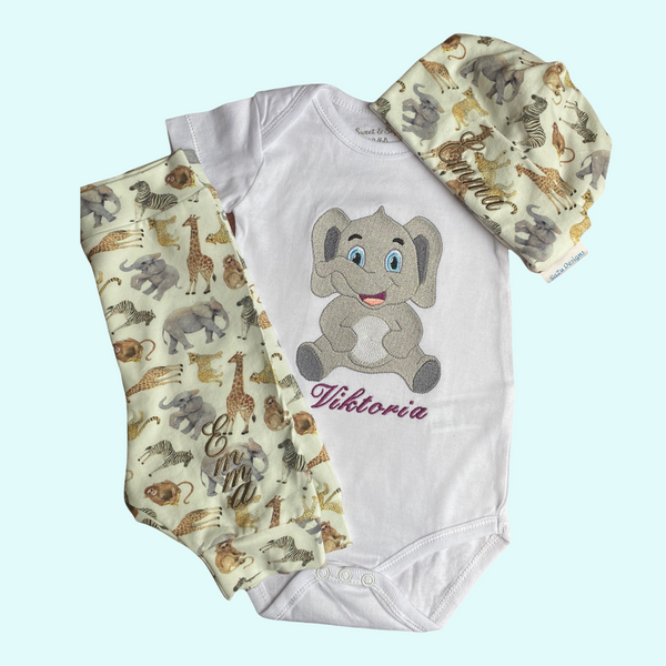 Handgemaakt gepersonaliseerd baby mutsje met jungle/dierentuin dieren. Een leuk cadeau voor een nieuwe baby. U kunt dit mutsje combineren met het gepersonaliseerde broekje of een leuk bijpassend rompertje met naam. Origineel als kraamcadeau.