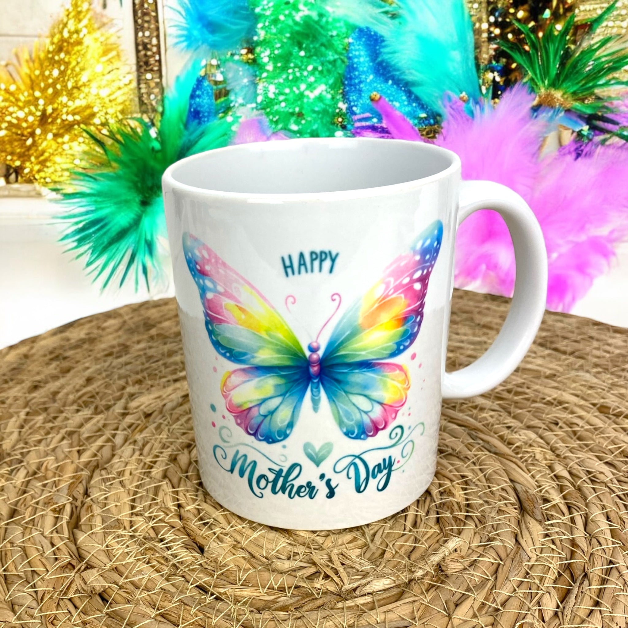 Moederdag mok met kleurrijke vlinder en Happy Mother’s Day tekst, cadeau voor moeder, keramieken mok