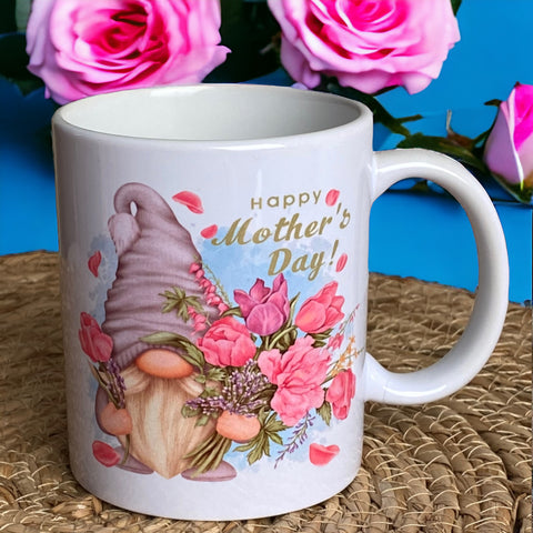 Verras je moeder met deze leuke moederdag drinkbeker. Op de mok staat een Gnome afgedrukt met de tekst "Happy  Mother's Day!". Echt een origineel moederdag cadeautje voor de liefste moeder.