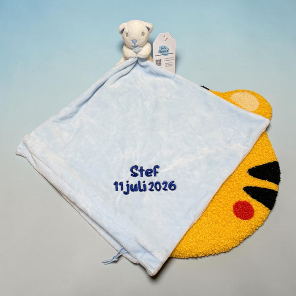 Gepersonaliseerd knuffeldoekje met beertje en rammelaar